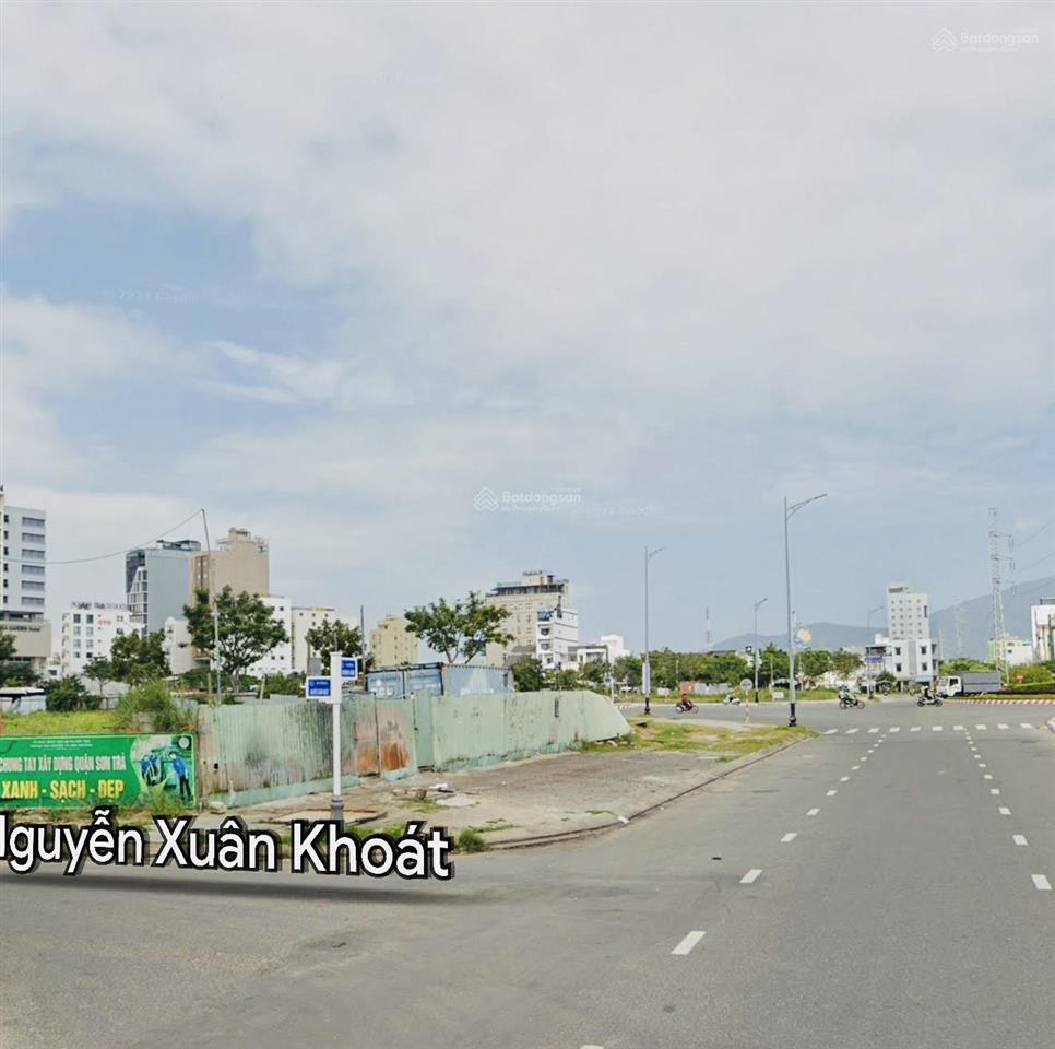 Cho thuê lô đất 3 mặt tiền phạm văn đồng sát biển, 1904m2, hđ 7 năm, ngang 35,4m, gọi văn phú