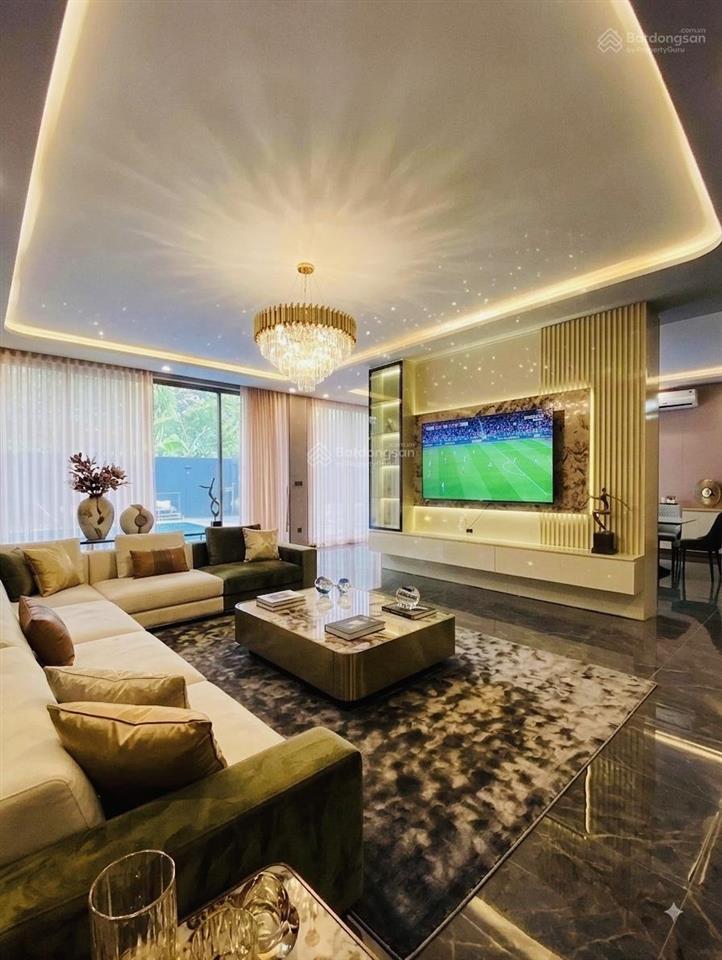 Cho thuê 1 cặp villa sân vườn ngay núi sơn trà, 4pn, hồ bơi, full nội thất cao cấp, gọi văn phú