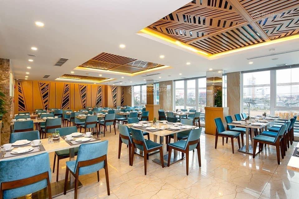 Cho thuê khách sạn 4 sao 15 tầng mặt tiền hòa cường, dtsd 7500m2, 100 phòng, gọi văn phú