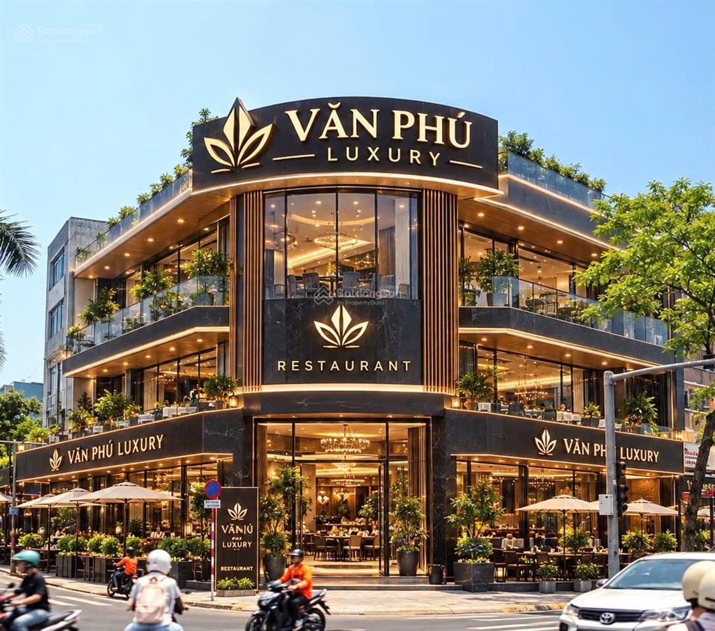 Cho thuê lô góc nhà 3 tầng mặt tiền nguyễn văn linh, dtsd 827m2, hđ 5 năm, gọi văn phú