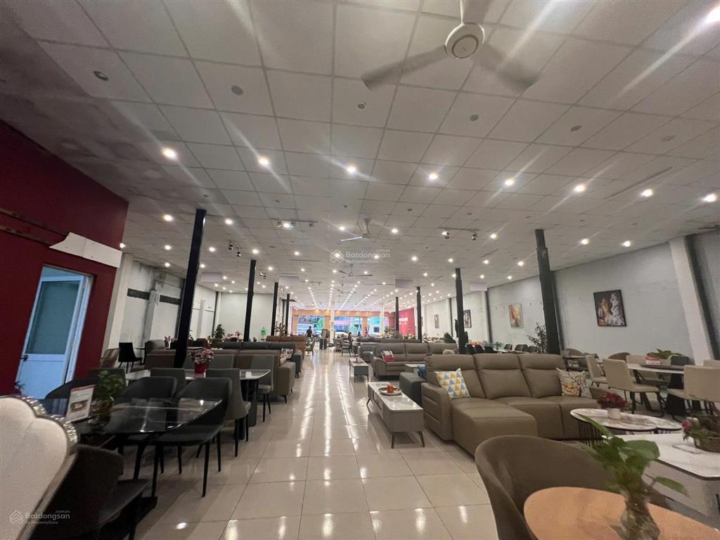 Cho thuê nhà c4 mặt tiền núi thành, 1040m2, ngang 15,6m, hđ 5 năm, gọi văn phú