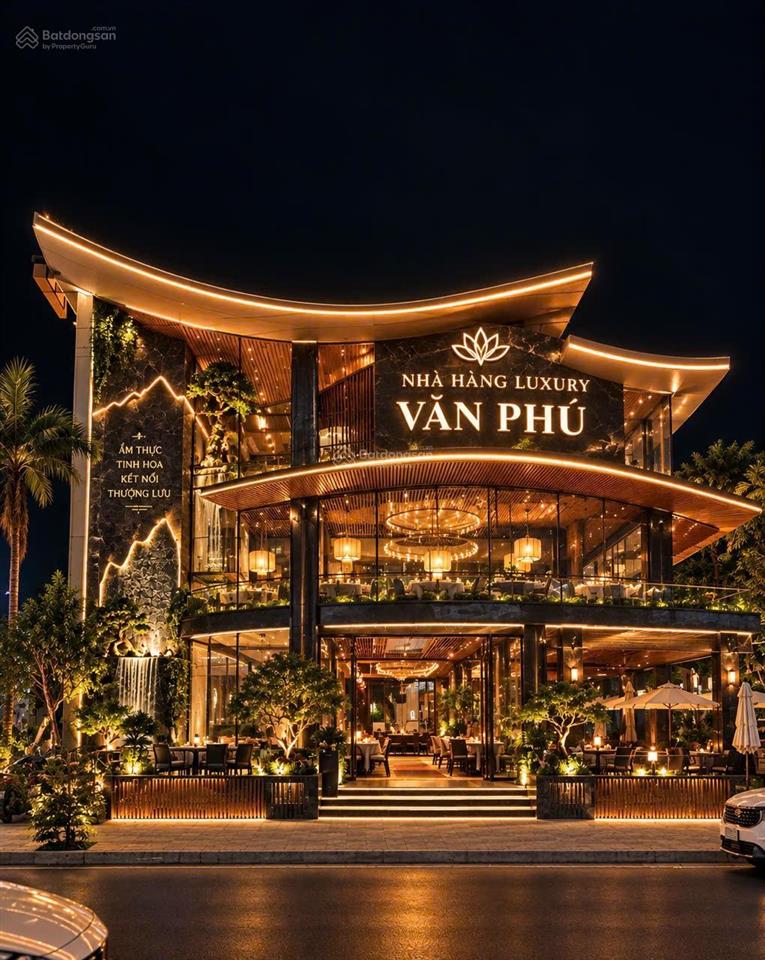 Cho thuê nhà 2 tầng mặt tiền trần bạch đằng, ngang 15m, dtsd 500m2, ngay ngã 4, gọi văn phú