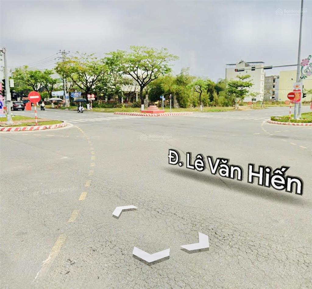 Cho thuê lô đất 3 mặt tiền lê văn hiến, ngay ngã 4 sầm uất, 2500m2, ngang 50m, gọi văn phú