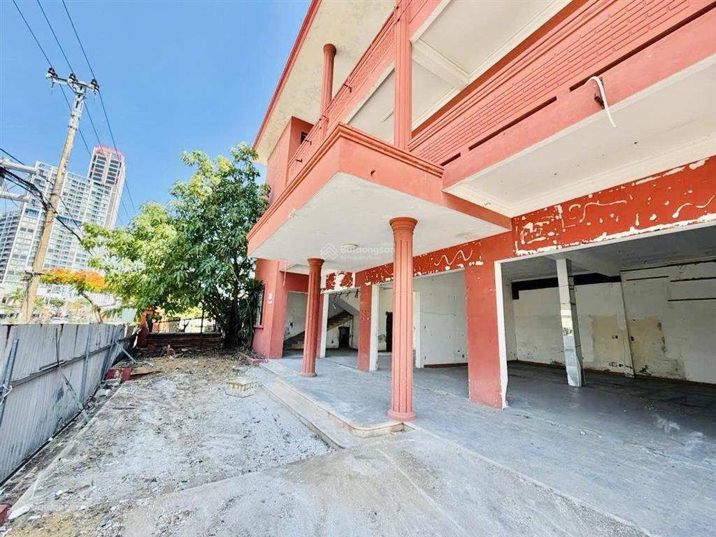 Cho thuê lô đất tmdv đường ngũ hành sơn, dt 1452m2, ngang 50m, hđ 7 năm, gọi văn phú