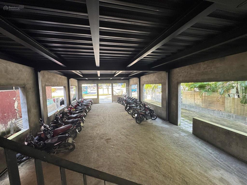 Cho thuê nhà 2 mặt tiền 2 tầng mặt tiền bạch đằng, 500m2, ngang 11m, gọi văn phú