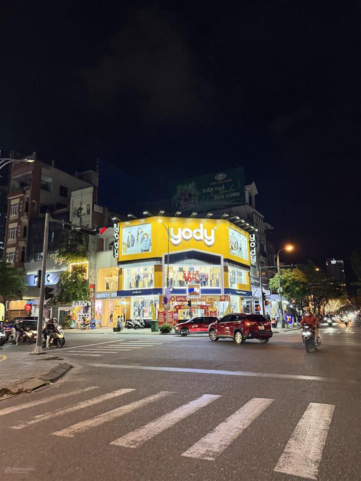 Cho thuê sản phẩm mặt tiền lê duẩn, dtsd 1200m2, 420m2, ngang 18m, gọi văn phú