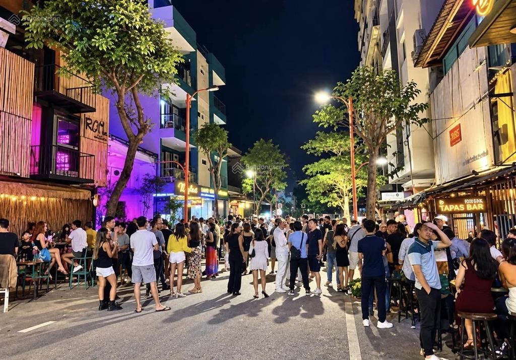 Cho thuê lô đất an thượng 2, ngay khu đi bộ phố tây, 270m2, ngang 15m, hđ 5 năm, gọi văn phú