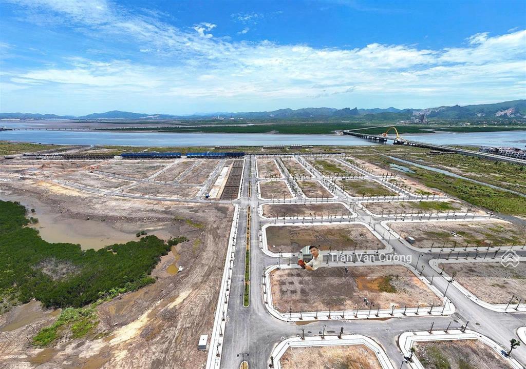 Đất nền ven biển ngày trung tâm tp hạ long, sổ đỏ, ck 14%, giá chỉ 3xtr/m2, hỗ trợ ls 0% 12 tháng,