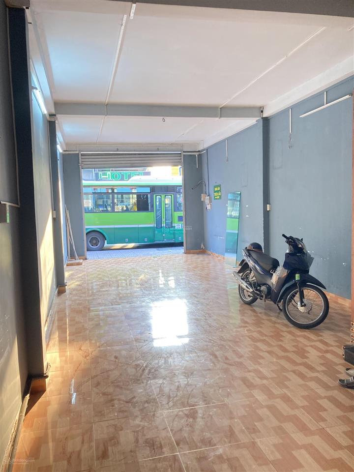 Cho thuê nhà mặt tiền âu cơ, p. 9, q. tb, 4,5 x 16m, 1t  2l, 34 triệu, 4pn, 3wc, gần chợ tân phước