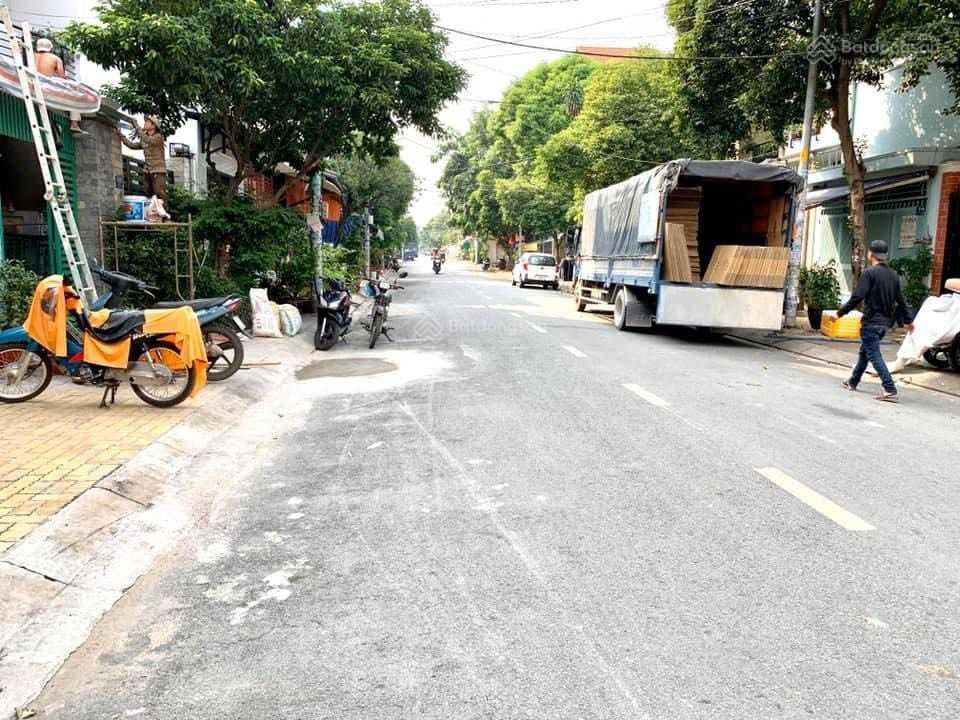 Chính chủ kẹt bank bán gấp mtnb trần thủ độ. dt 3.5 x 17m. nhà 3.5 tấm. giá 6.9 tỷ
