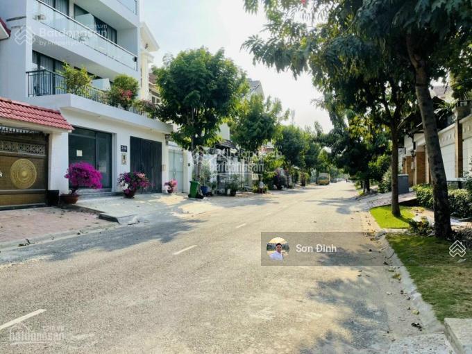 Xuất ngoại bán biệt thự nam long trần trọng cung, q. 7. gần vincom, dt 8x24m, xd 3 lầu giá 25 tỷ tl