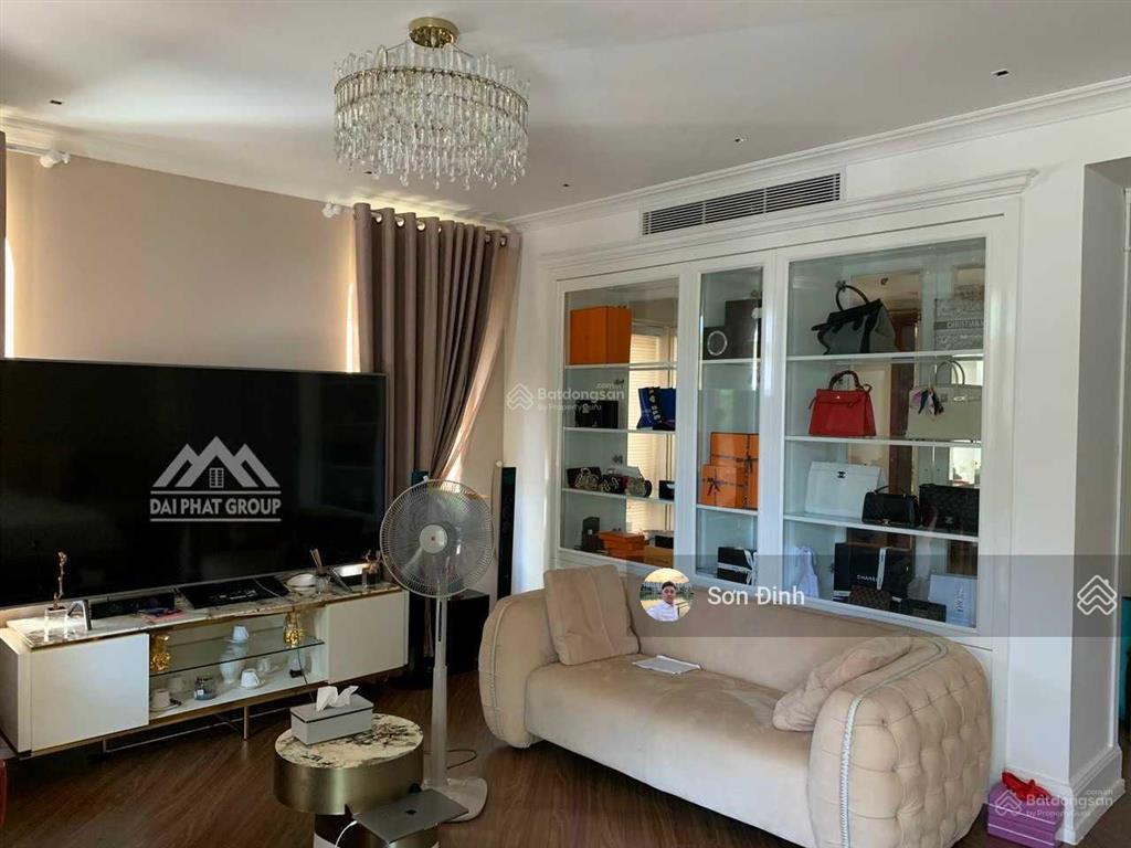 Cần bán biệt thự cityland  nguyễn thị thập, q7 tổng diện tích 650m2 có hầm, khu compound giá tốt