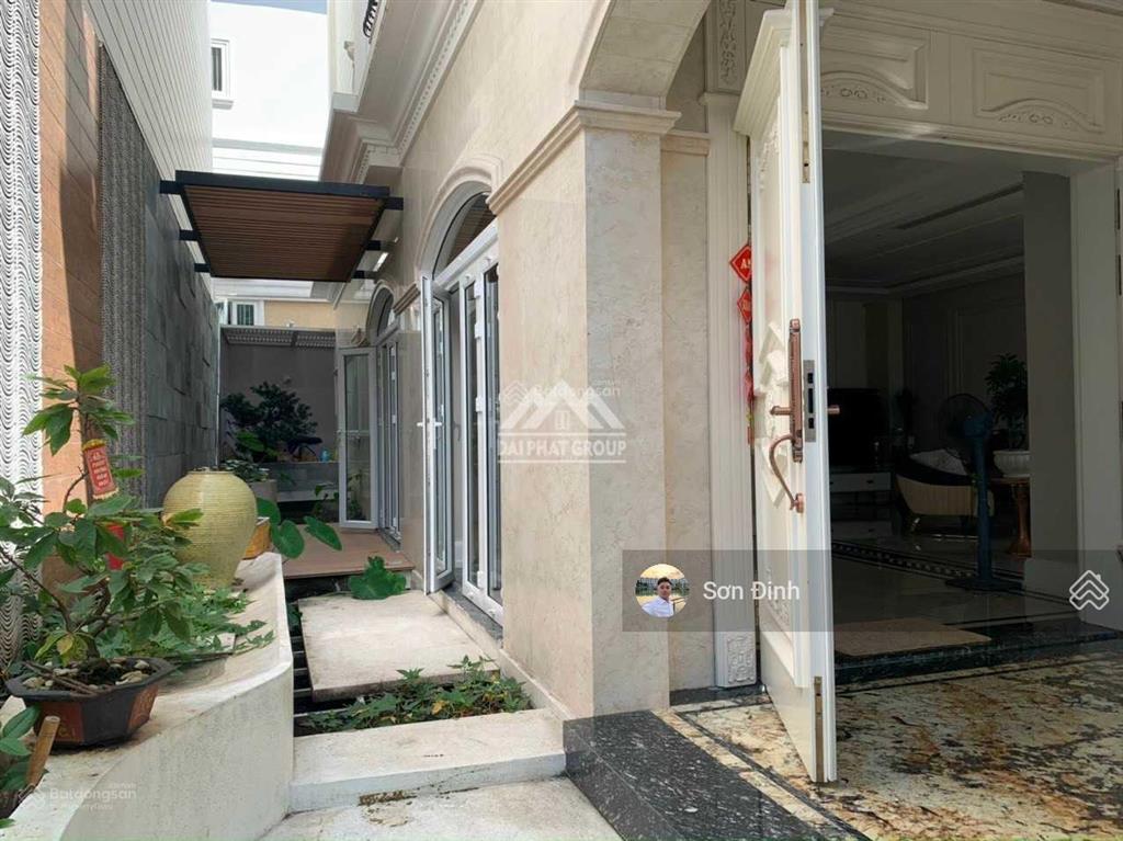 Cần bán biệt thự cityland  nguyễn thị thập, q7 tổng diện tích 650m2 có hầm, khu compound giá tốt