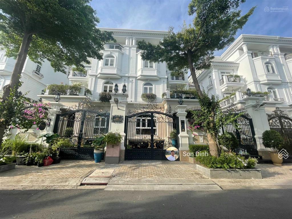 Cần bán biệt thự cityland  nguyễn thị thập, q7 tổng diện tích 650m2 có hầm, khu compound giá tốt