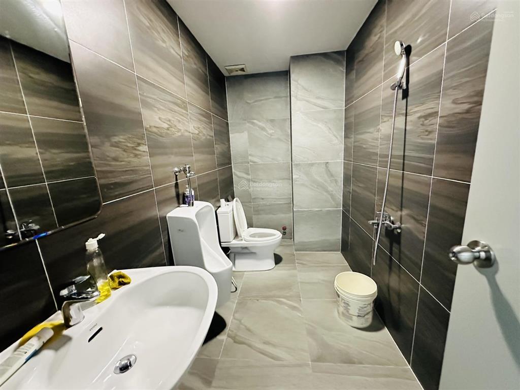 Bán nhà q. 7 tại 51 đường số 7, kdc phú mỹ vph, dt 126m2, giá 24 tỷ, có thang máy,  0901 424 ***