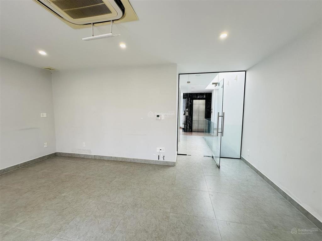 Bán nhà q. 7 tại 51 đường số 7, kdc phú mỹ vph, dt 126m2, giá 24 tỷ, có thang máy,  0901 424 ***