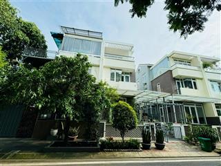 Bán biệt thự kdc jamona golden silk, 7.4x18m, giá 22.5 tỷ đang cho thuê 30tr,  sơn 0901 424 ***