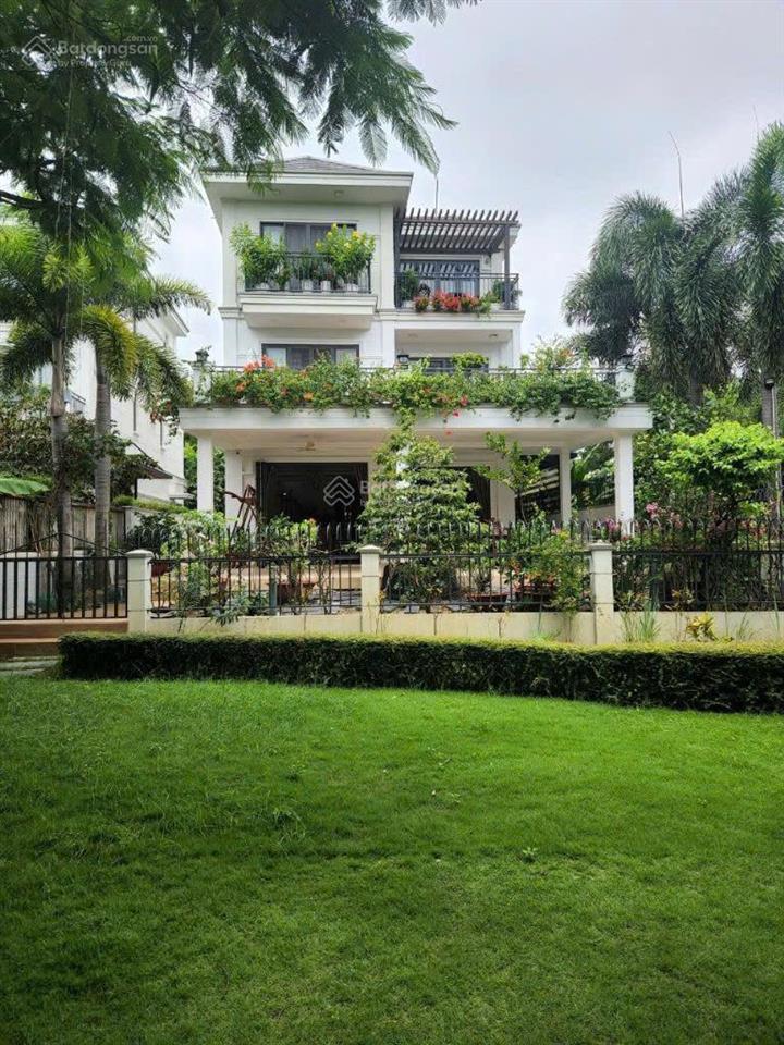 Bán gấp biệt thự đơn lập view sông, kdc nine south dt 344m2 giá 66.8tỷ, full nt,  0901 424 *** sơn