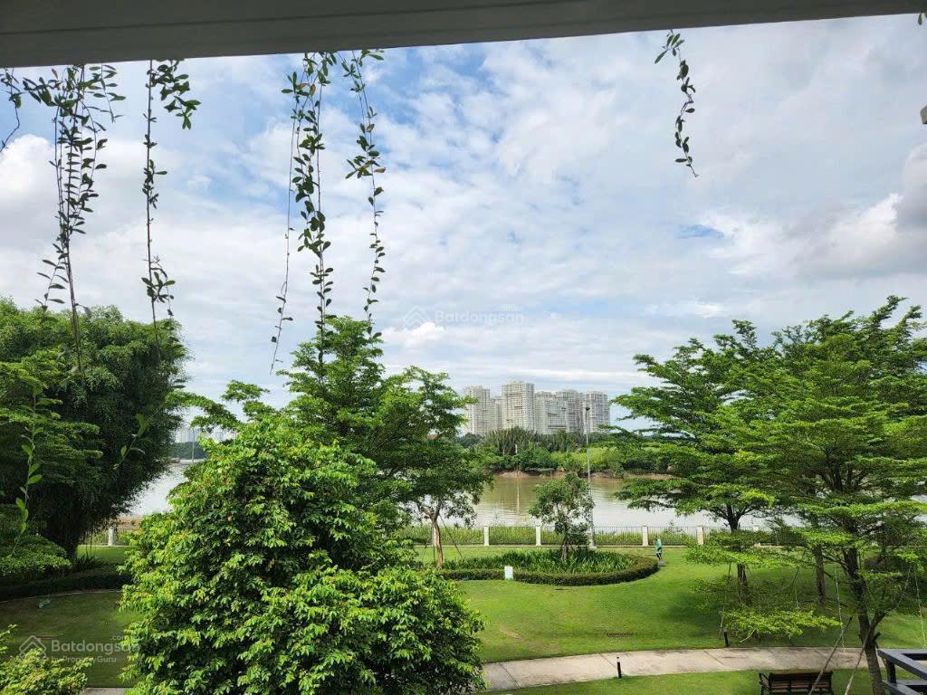 Bán gấp biệt thự đơn lập view sông, kdc nine south dt 344m2 giá 66.8tỷ, full nt,  0901 424 *** sơn