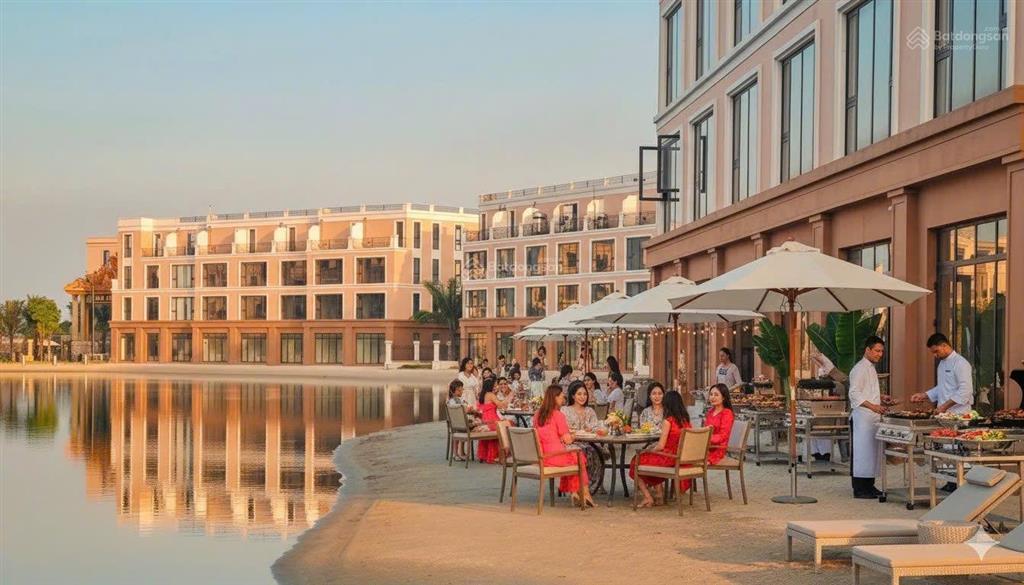 K thẻe rẻ hơn giá chỉ 5,75 tỷ có biệt thự 2 tầng x 90m2 vinhome vũ yên shop mặt đường 30m tia sáng