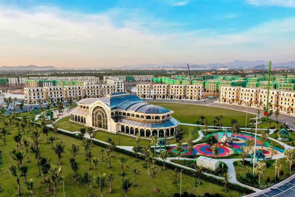 Vốn 7 tỷ quỹ 20 căn vip s.lập, đ.lập 200m2 ,450m2  4 tầng đảo thiên đườngisla bella c.khấu 30%