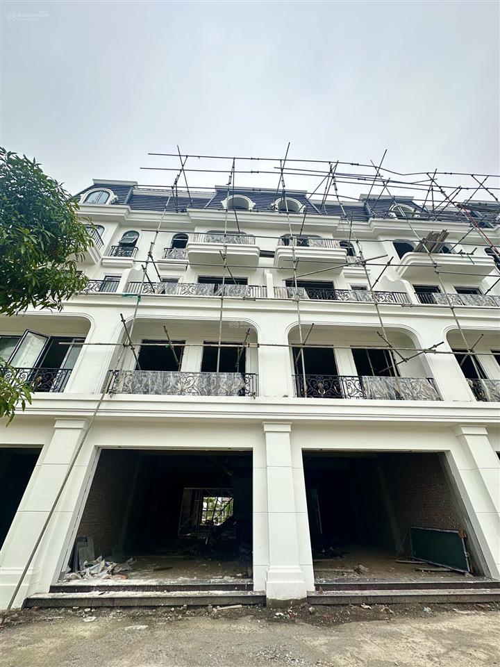 C. khấu 30% mặt đườg tuyến 1 đỗ mười tts 9,6 tỷ rẻ nhất thị trường 90m2 5 tầng mt 6m  vốn 3,5 tỷ
