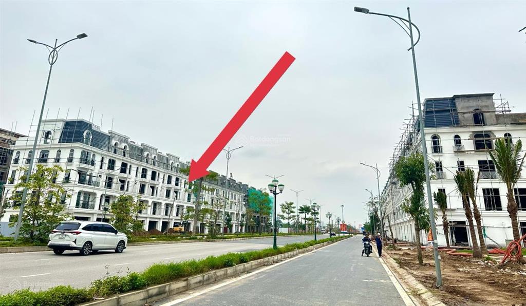 C. khấu 30% mặt đườg tuyến 1 đỗ mười tts 9,6 tỷ rẻ nhất thị trường 90m2 5 tầng mt 6m  vốn 3,5 tỷ