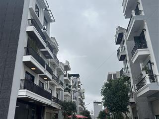 Sót lại đúng 1 lô 57m2 ngag 5m  tđc sao sáng (681 ngô gia tự)  h.an 6,5 tỷ ra lộc  sđcc đườg 12m