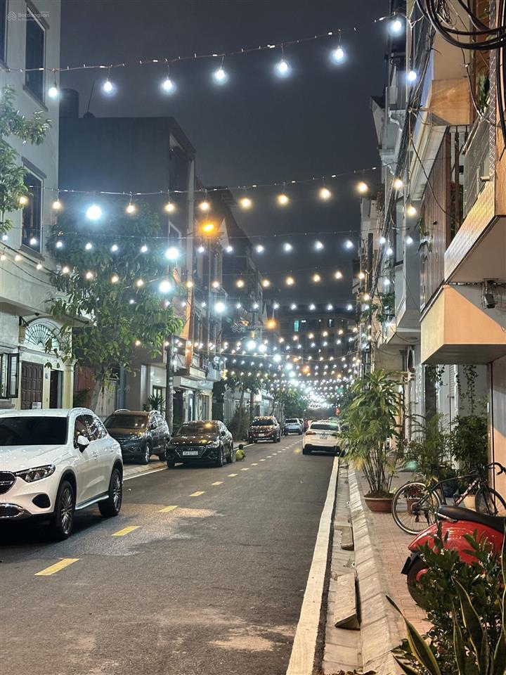 Bà em bán gấp đất 102m2 mt 4m vuông vắn  ngõ 3m thoáng  gần aeon mall, vinmec chỉ 40,5tr/m2 sổ đỏ