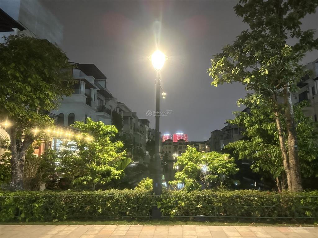 Bà em bán gấp đất 102m2 mt 4m vuông vắn  ngõ 3m thoáng  gần aeon mall, vinmec chỉ 40,5tr/m2 sổ đỏ