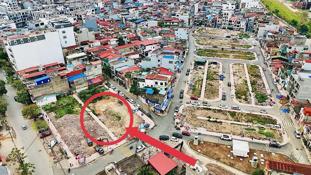 Bán đất 88.9m2 mt 5,5m  47 lê lai nq đường 9m ôtô tránh sđcc xung quanh toàn công viên to  8,7tỷ