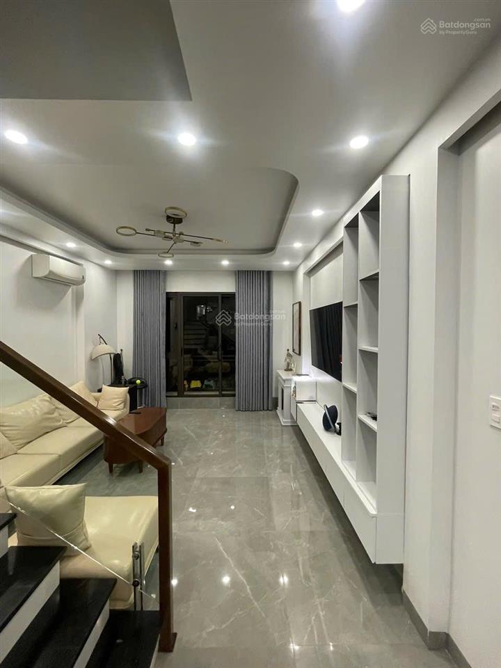 Bán nhà 5 tầng về ở luôn khu phân lô đường 15m hoàng thế thiệnlê hồng phong đi 3p ra hồ phương lưu