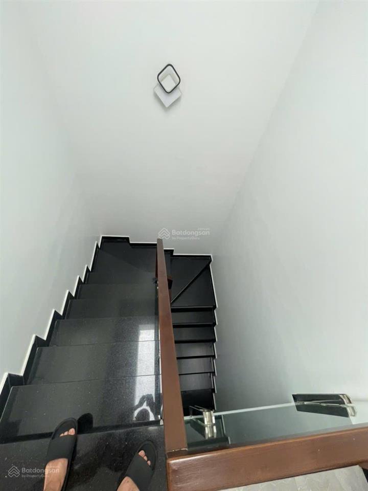 Bán nhà 5 tầng về ở luôn khu phân lô đường 15m hoàng thế thiệnlê hồng phong đi 3p ra hồ phương lưu