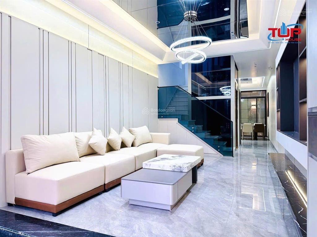 Nhà mới tinh full đồ thang máy 67m²  4 tầng ô tô tránh nhau lê lợi nq sau giáp ngõ