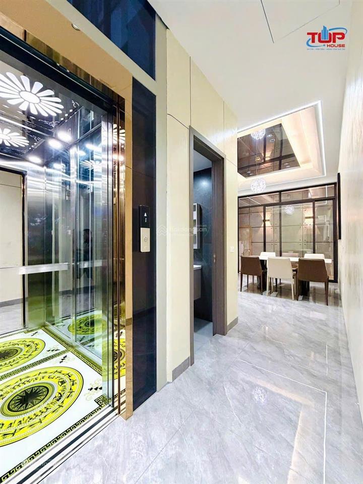 Nhà mới tinh full đồ thang máy 67m²  4 tầng ô tô tránh nhau lê lợi nq sau giáp ngõ