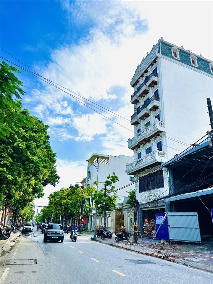 Bán đất lõi trung tâm 40,8m2 mt 4,8m đường 12m ô tô tránh  47 lê lai, nq  giá cực rẻ 97tr/m2 sđcc