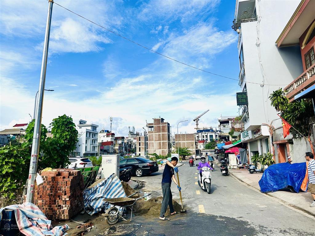 Bán đất lõi trung tâm 40,8m2 mt 4,8m đường 12m ô tô tránh  47 lê lai, nq  giá cực rẻ 97tr/m2 sđcc