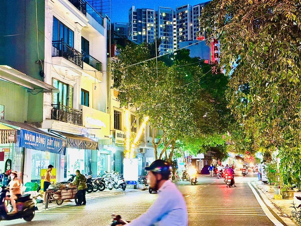 Đất hiếm! 168m2 mặt tiền 8,5m thiên lôi cách aeon mall 900m  đường 12m  xây được cao tầng  sđcc