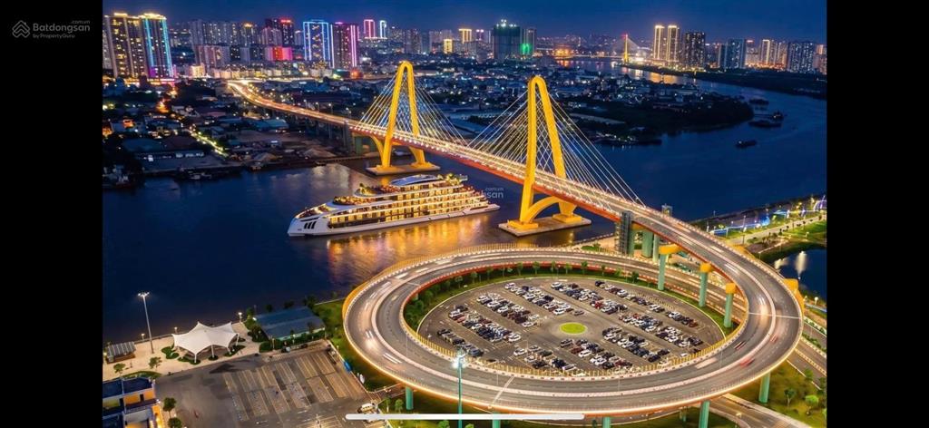 Vốn 3,8 tỷ xẻ khe tla 4 tầng  135m2 trước mặt kdoanh view biển xanh gần vinwonder, 33 toà chung cư