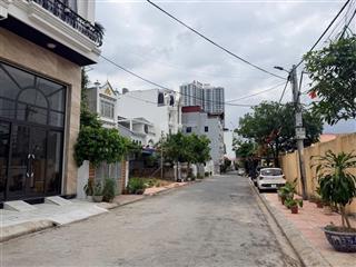Bán đất tặng nhà 106m2 ngang 6,2m vuôngvõ nguyên giáp ngay aeon mall, bến xe vn đườg 7m 7,42 tỷ
