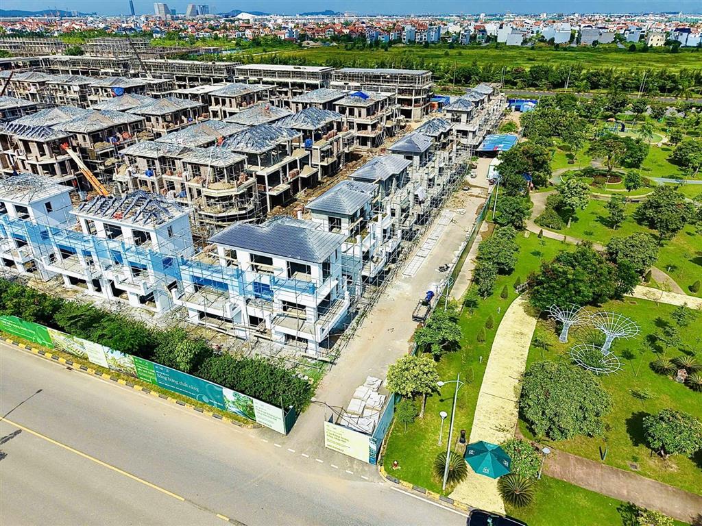 Biệt phủ vip đơn lập góc view sông 303m2  mt 16m  3 tầng, sol garden nam long đón cầu nguyễn trãi