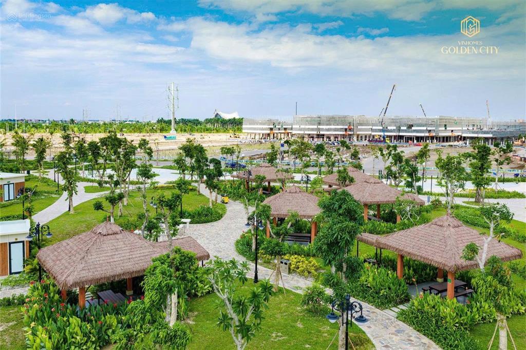 Vốn 3,1 tỷ  song lập 180m2  4 tầng đối diện bể bơi kính 4 mùa, view sông vin dương kinh 11 tỷ