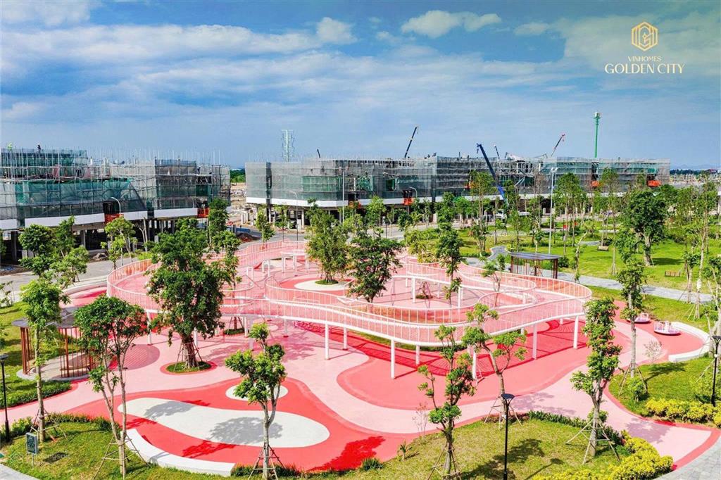 Vốn 3,1 tỷ  song lập 180m2  4 tầng đối diện bể bơi kính 4 mùa, view sông vin dương kinh 11 tỷ