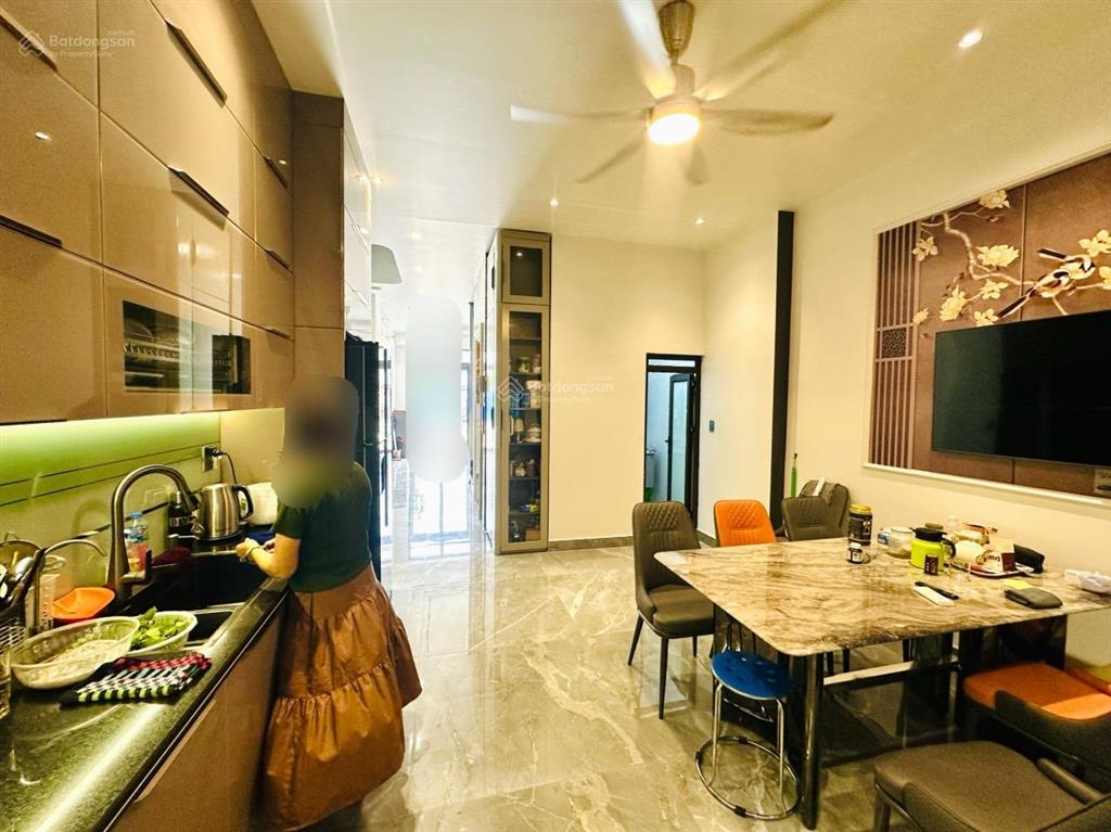 Nhà 6t thang máy ngay siêu thị go, lê hồng phong, 60m2 mt 4,3m full nội thất cao cấp, view vườn hoa