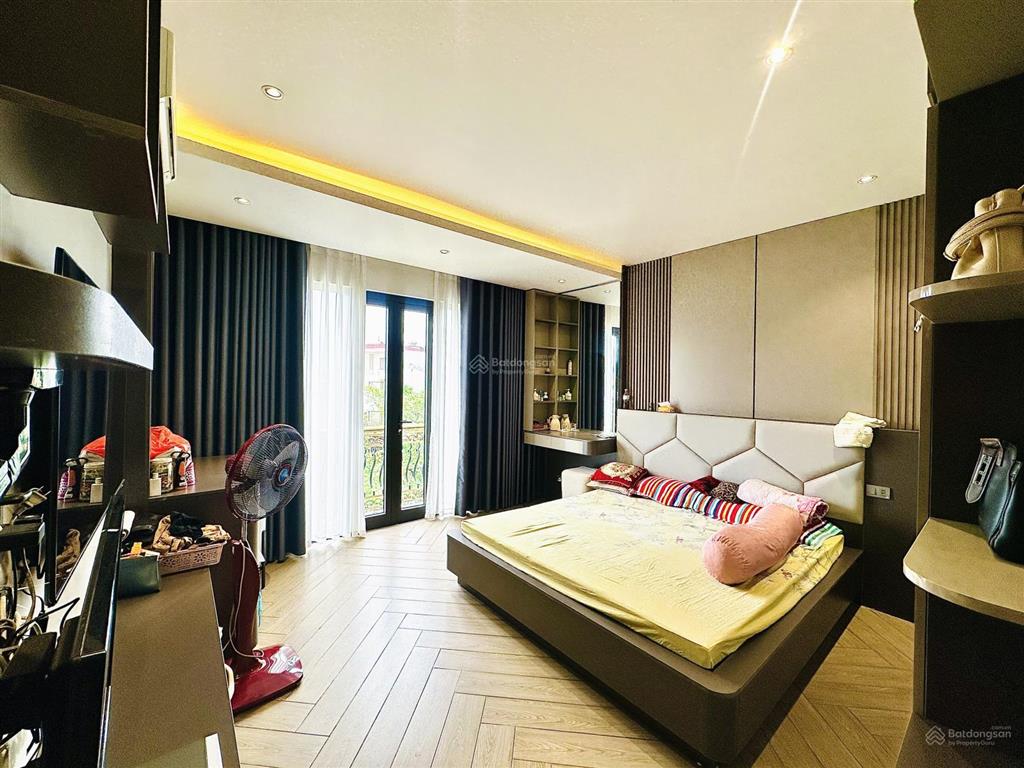 Nhà 6t thang máy ngay siêu thị go, lê hồng phong, 60m2 mt 4,3m full nội thất cao cấp, view vườn hoa