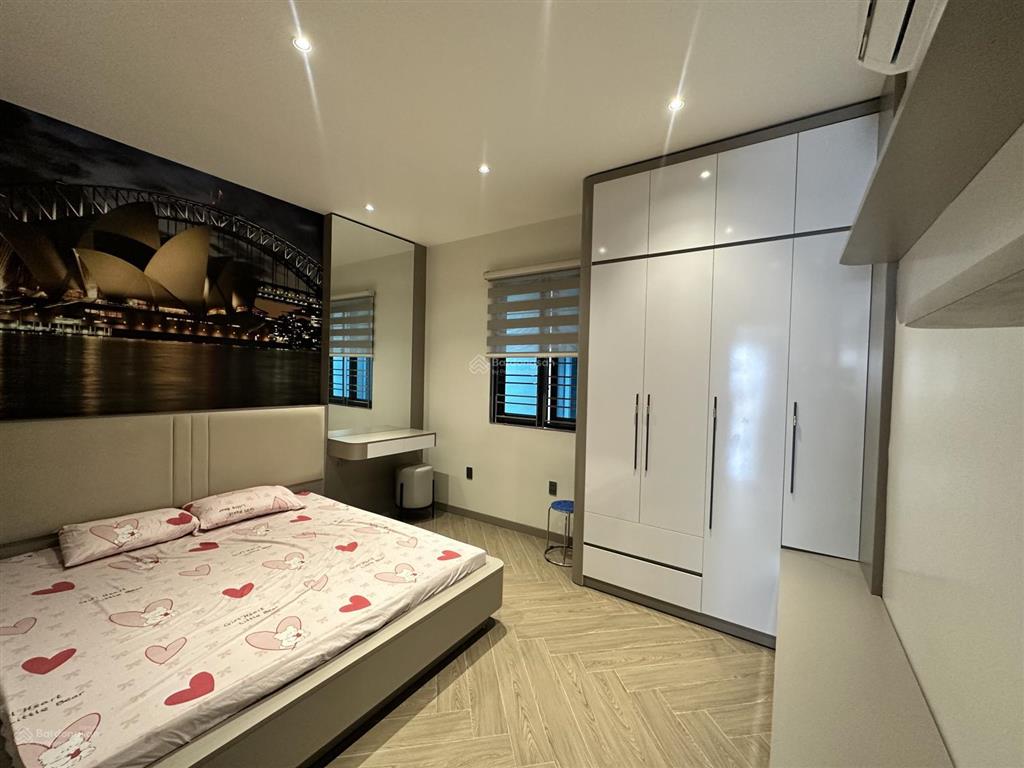 Nhà 6t thang máy ngay siêu thị go, lê hồng phong, 60m2 mt 4,3m full nội thất cao cấp, view vườn hoa