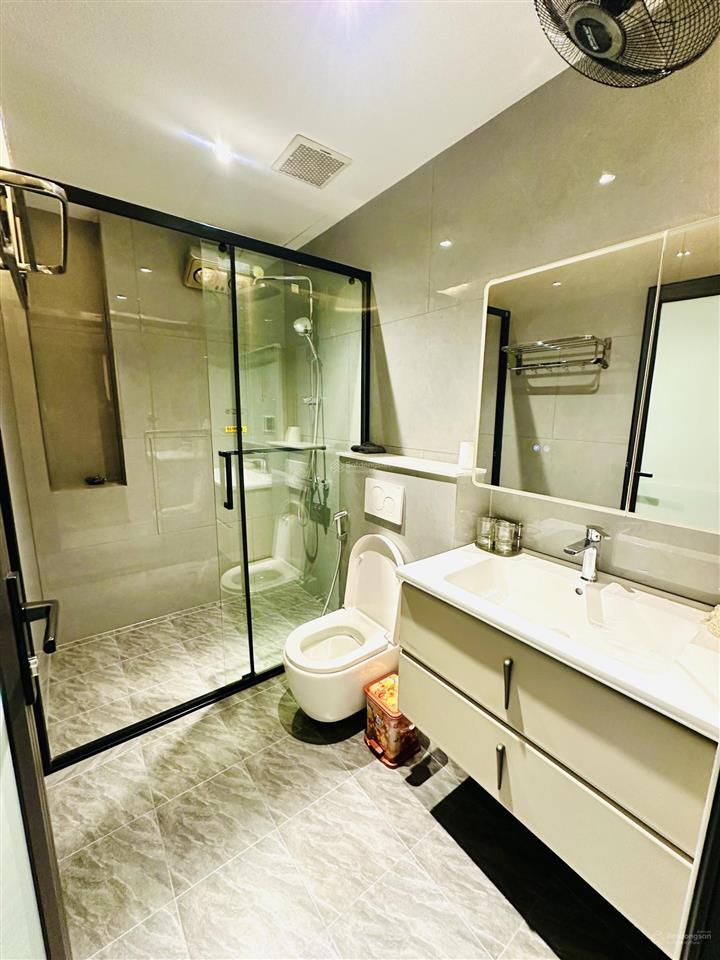 Nhà 6t thang máy ngay siêu thị go, lê hồng phong, 60m2 mt 4,3m full nội thất cao cấp, view vườn hoa
