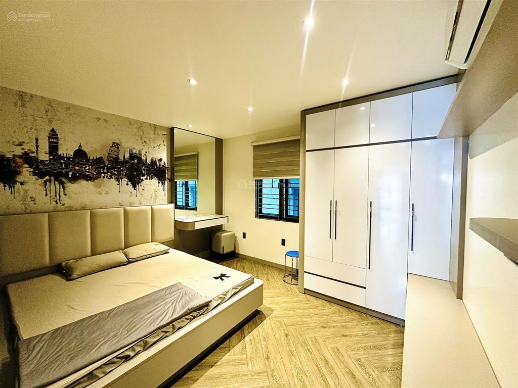 Nhà 6t thang máy ngay siêu thị go, lê hồng phong, 60m2 mt 4,3m full nội thất cao cấp, view vườn hoa