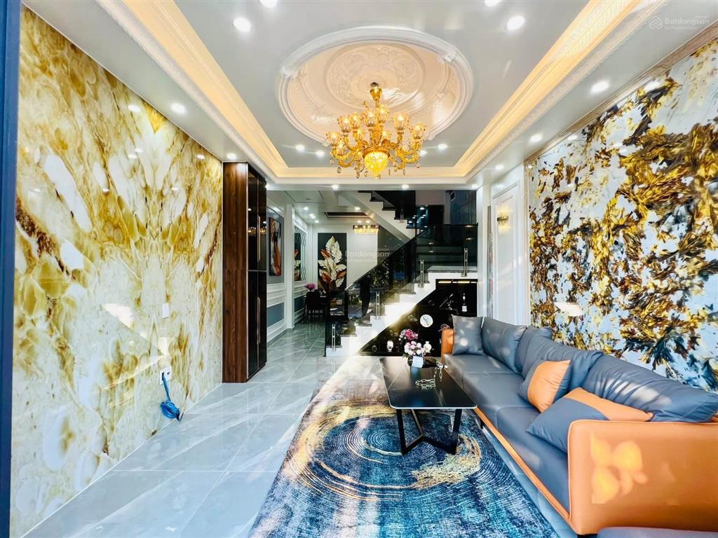 Bán nhà 4 tầng mới tinh lô góc 43m2 full nội thất đường 7m oto tránh nhauthiên lôi gần aeon mall