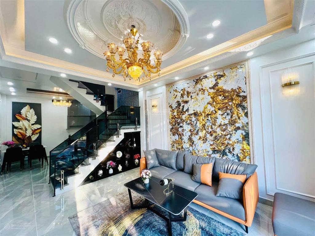 Bán nhà 4 tầng mới tinh lô góc 43m2 full nội thất đường 7m oto tránh nhauthiên lôi gần aeon mall